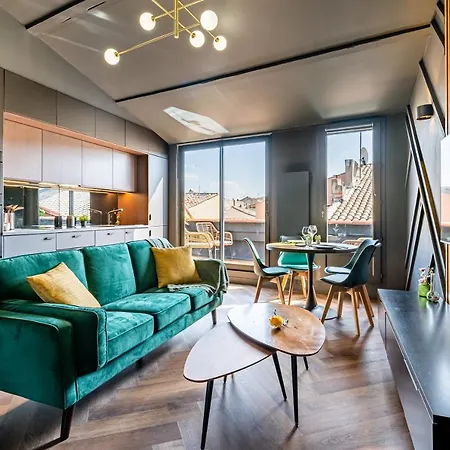 Loft En Ville - Duplex Terrasse Coeur Historique Avec Vue Degagee & Parking Souterrain Offert La Ciotat Exterior foto