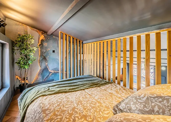 Loft En Ville - Duplex Terrasse Coeur Historique Avec Vue Degagee & Parking Souterrain Offert